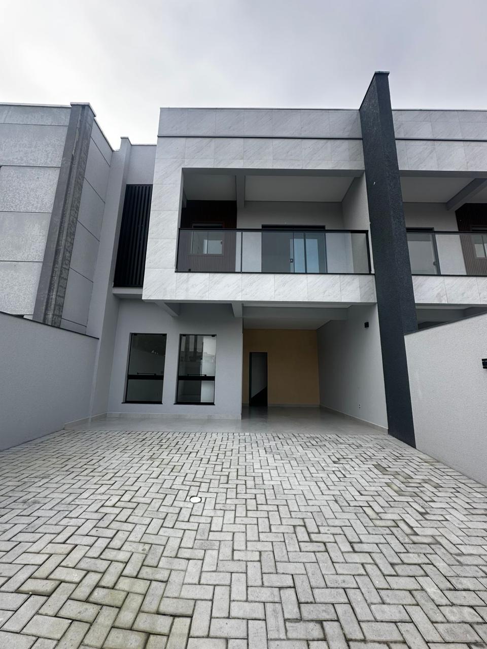 SOBRADO QUADRA MAR  