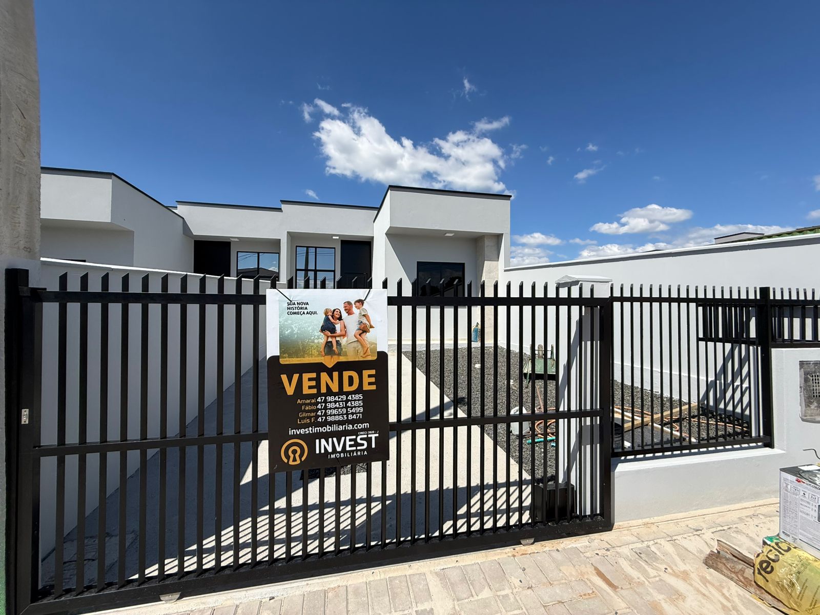 Casa Nova com Suíte e Acabamento Premium: É Só Mudar! 🏡🔑