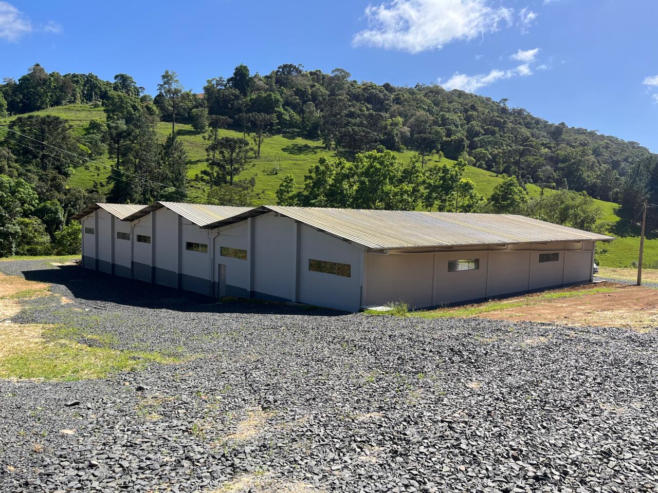 3 Galpões para Locação em Aurora