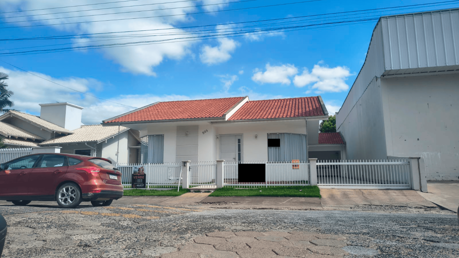 🌟 Residência Espaçosa: Lazer Completo em Localização Privilegiada!