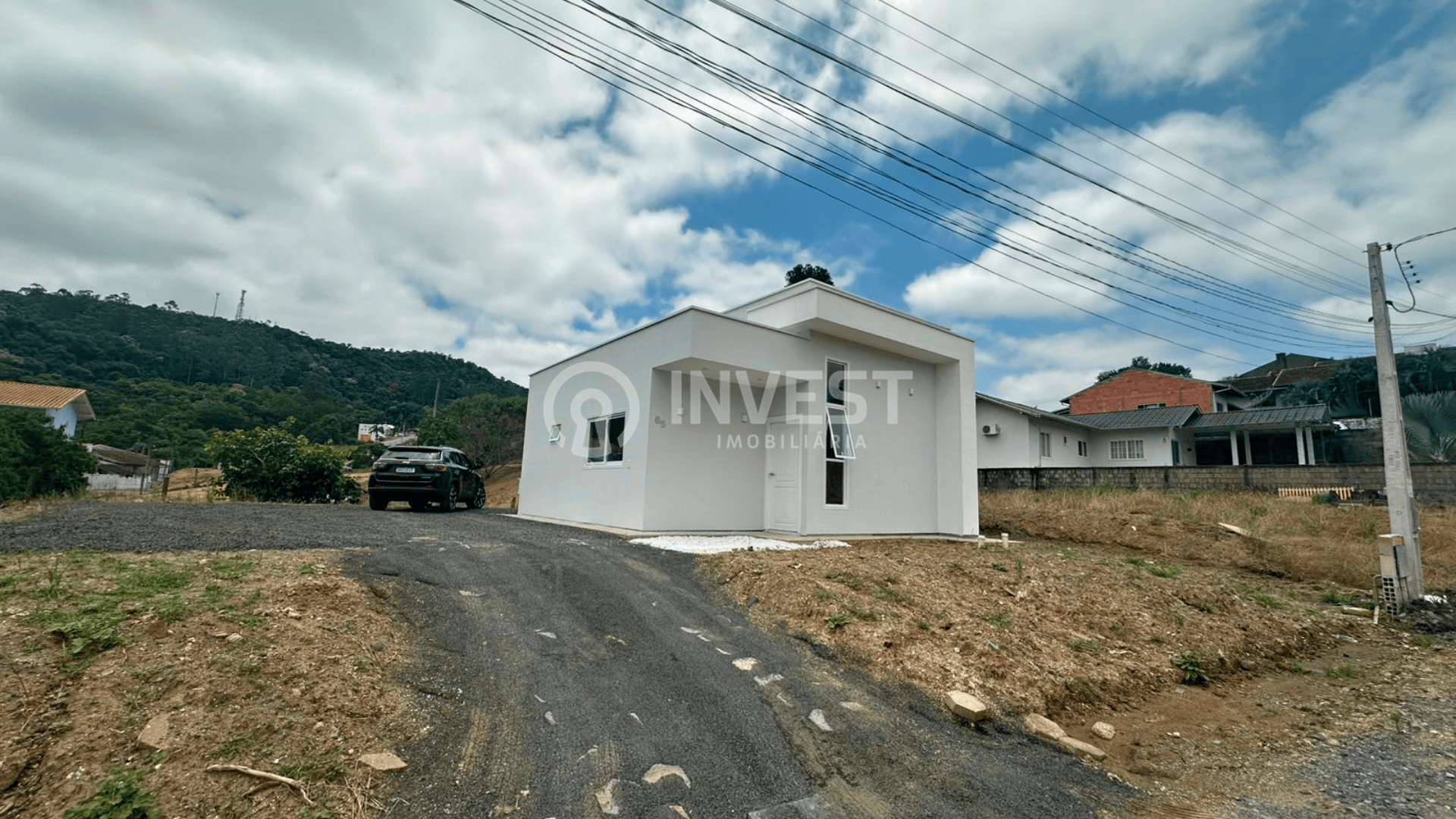 🌳 Espaço e Comodidade! Casa com Bom Terreno e 2 Banheiros Sociais! 🔑