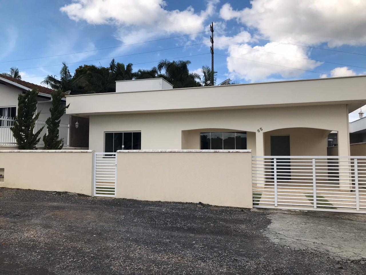 Oportunidade! Casa para alugar na Gabiroba
