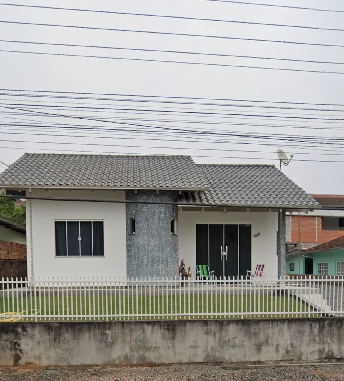 🏡 Ampla Casa com 3 Quartos em Excelente Localização