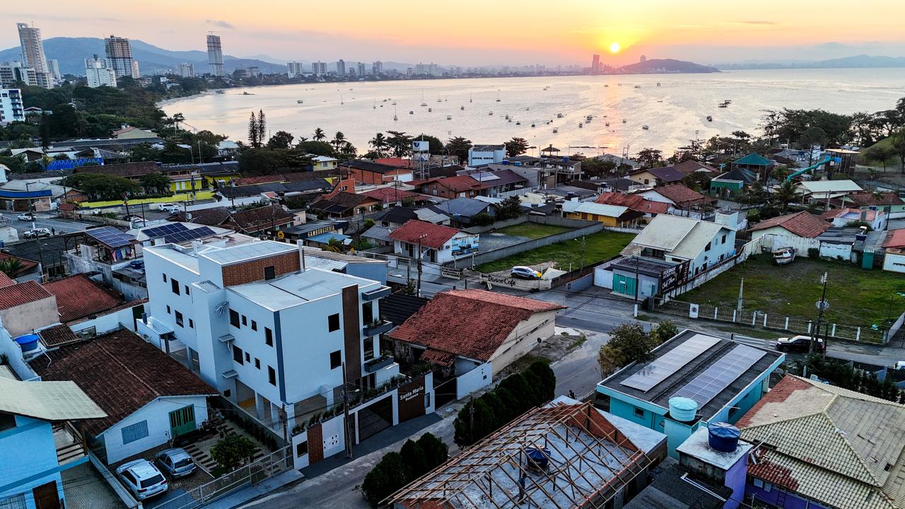 APARTAMENTO COM VISTA MAR E O POR DO SOL MAIS LINDO DA REGIÃO 