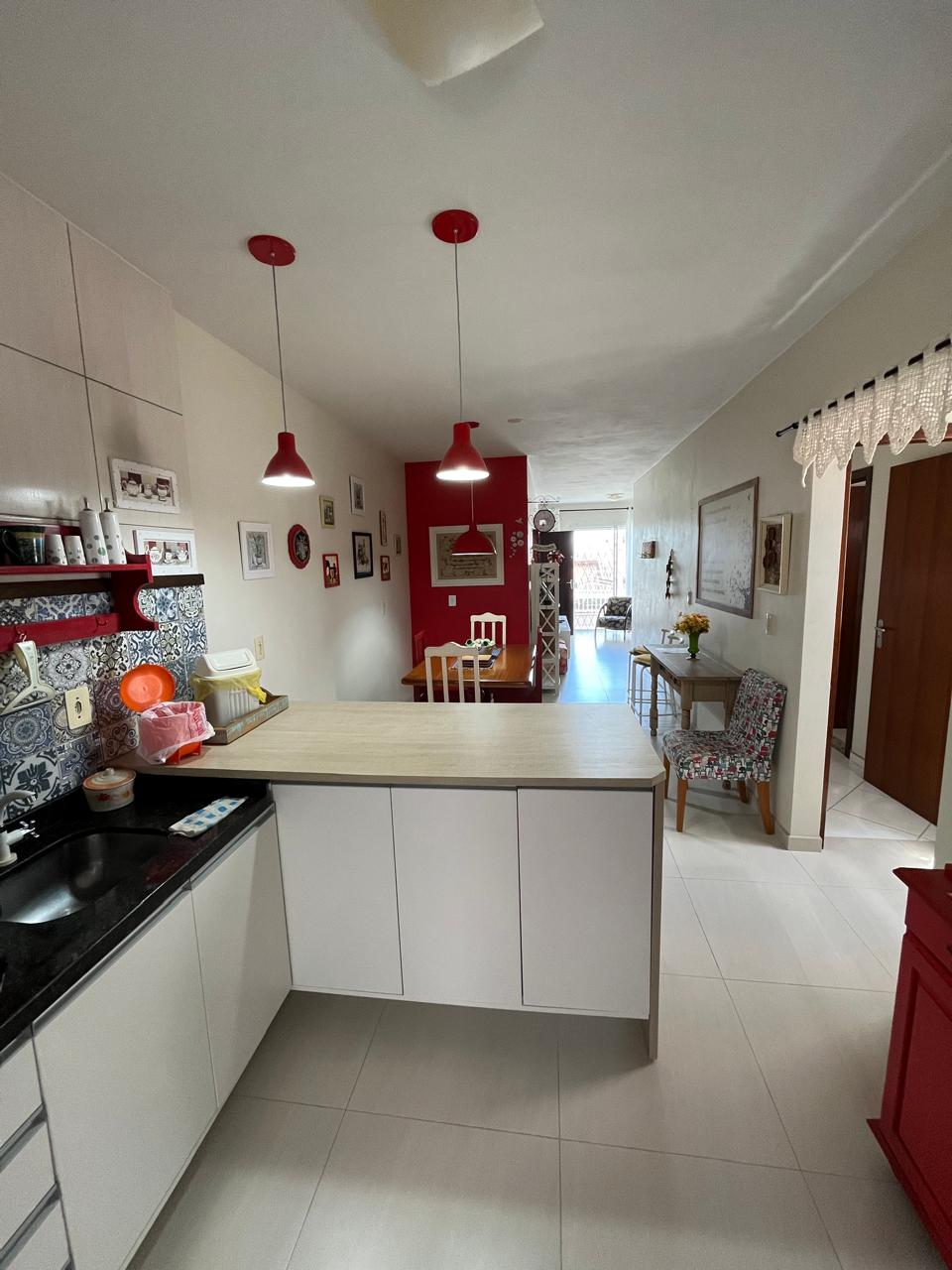 APARTAMENTO MOBILIADO EM PIÇARRAS