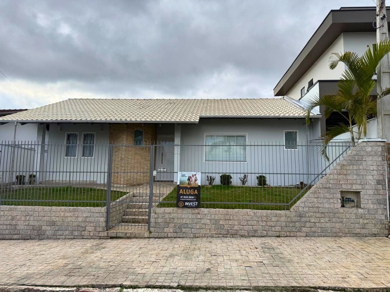 Casa de Alto Padrão com Piscina para Locação em Ituporanga