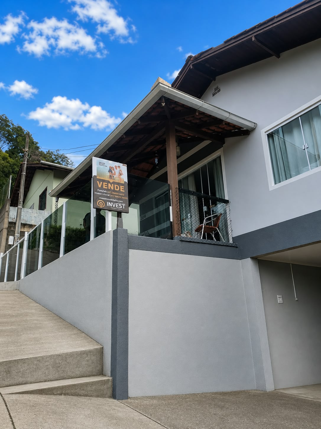 CASA MOBILIADA EM BRUSQUE
