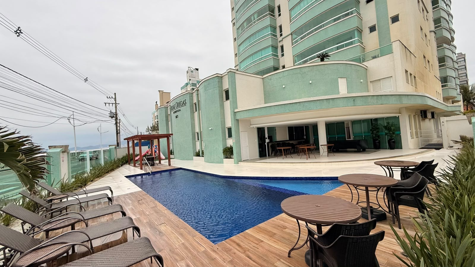 APARTAMENTO FRENTE MAR NO GRAVATA - LOCAÇÃO